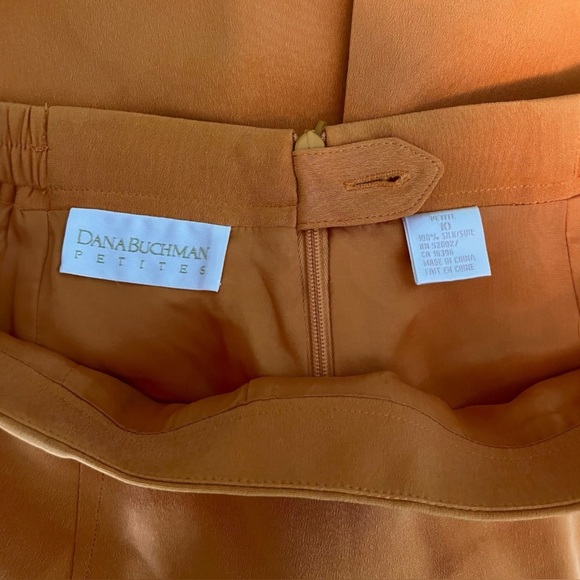Dana Buchman Vintage Silk Pencil Skirt. Size 10P. Orange Yellow Color. Back Zip - Picture 3 of 7